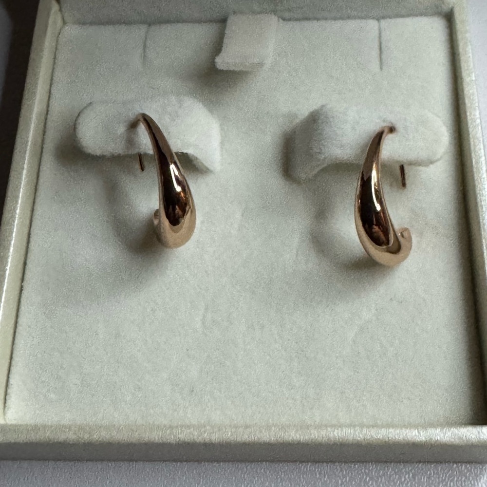 New Elegant Gold Teardrop Earrings